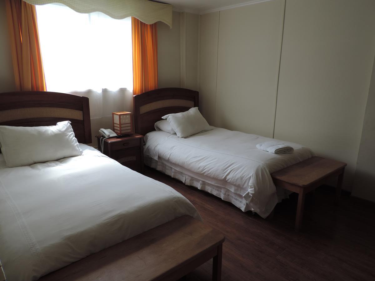 Hostal Oro Fueguino Punta Arenas Buitenkant foto